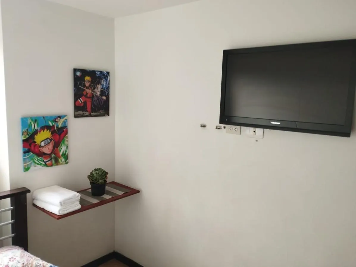 Апартаменты Habitacion En Apartamento Familiar Медельин